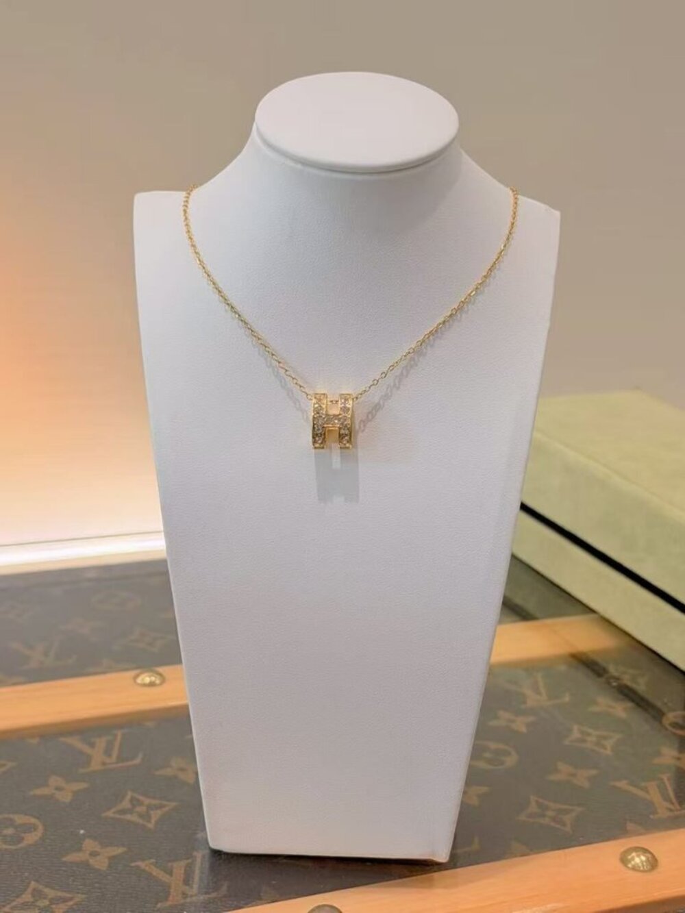 Gold Crystal Letter H Pendant Necklace Minimalist Initial Charm Jewelry Gift - Picture 1 of 3